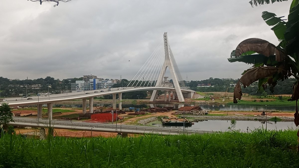 Country illustration: Alassane Ouattara Bridge, Abidjan