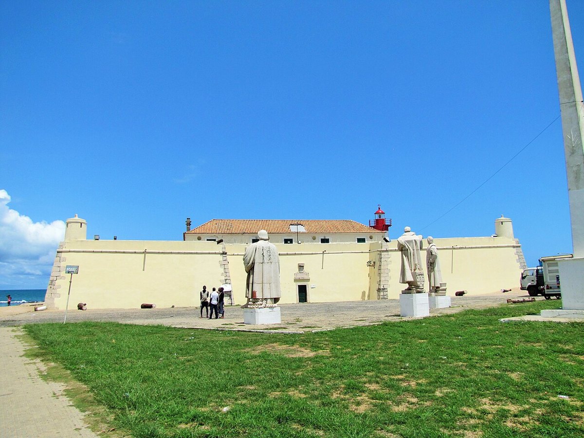 Country illustration: Fort São Sebastião, São Tomé