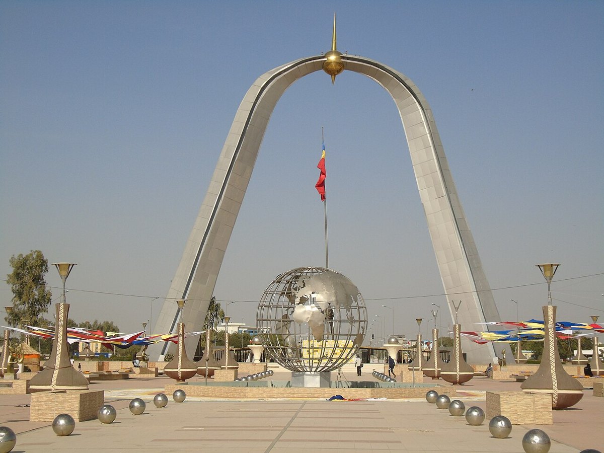 Country illustration: Place de la Nation, N’Djamena