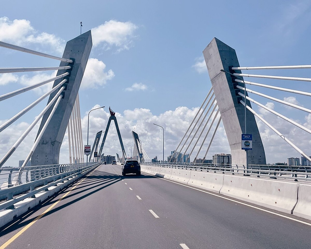 Country illustration: Tanzanite Bridge, Dar es Salaam